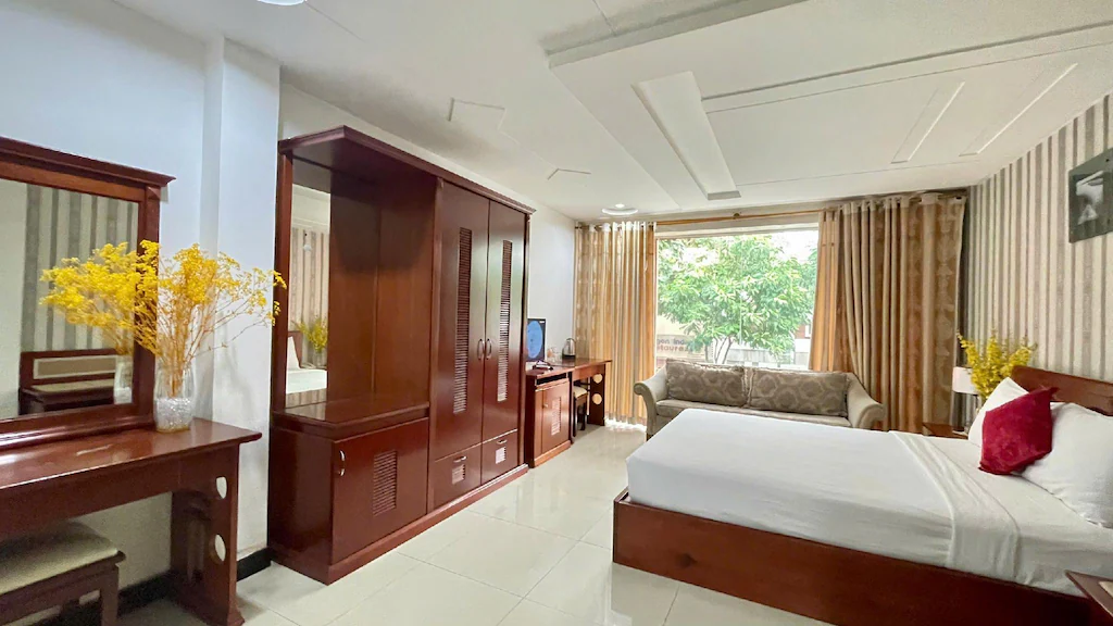 Gold hotel, Saigon